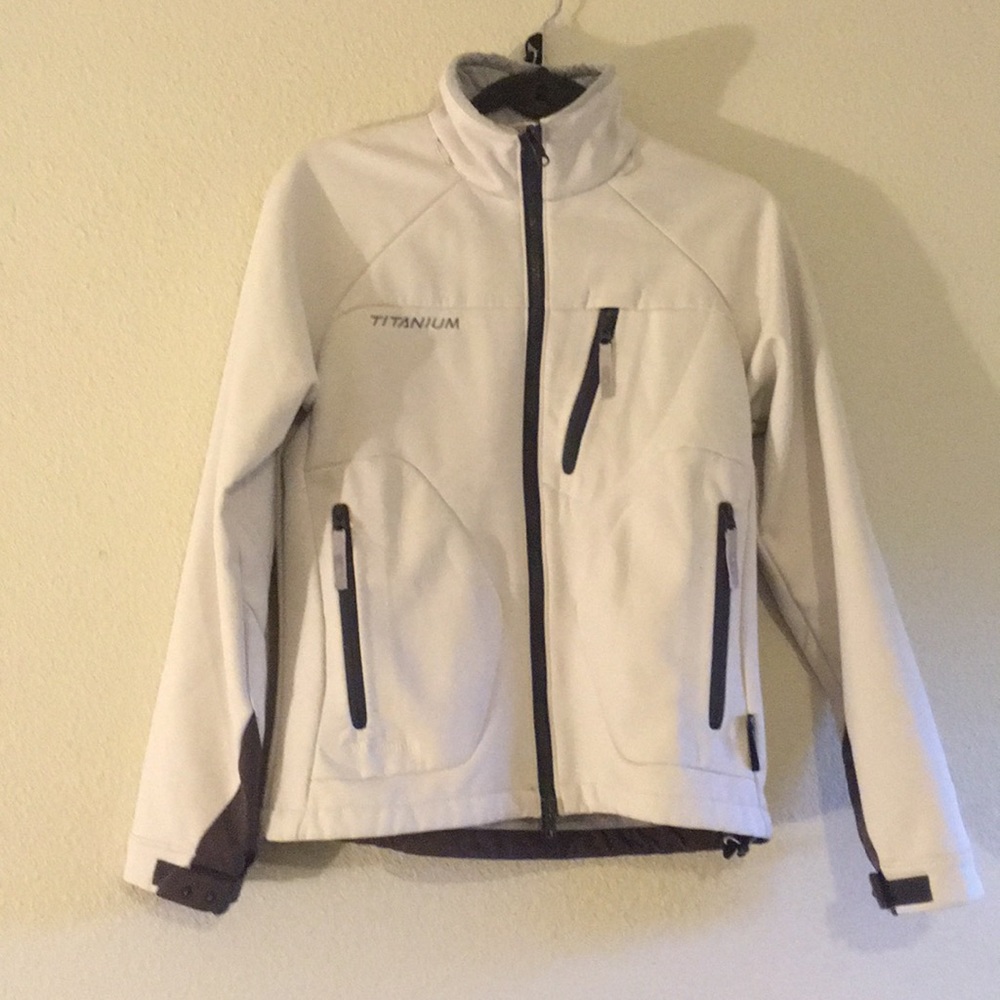 Beautiful Columbia Titanium Jacket 🧥